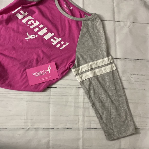 💗🆕 Susan G Komen “Fighter” Breast Cancer Awareness Tee - Picture 4 of 7